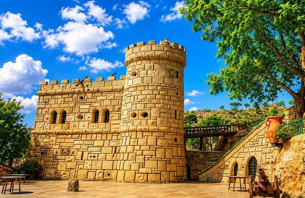 Private Beiteddine, Moussa Castle & Deir el Qamar | Chouf Tour