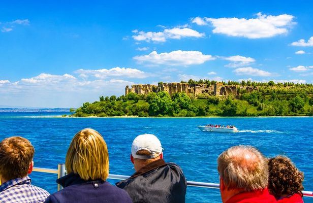 From Milan: Verona, Sirmione & Lake Garda Boat Cruise