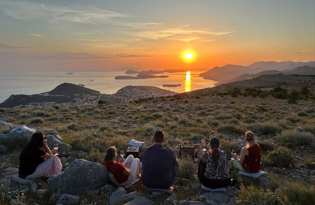 Private Scenic Sunset Tour & Premium Wine Tasting Above Dubrovnik