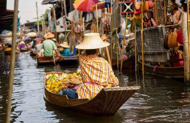 Floating Market and Railway Market Tour in Bangkok