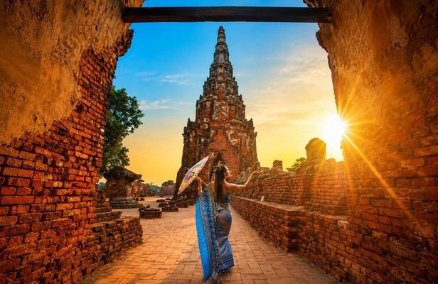 Bangkok: Ayutthaya UNESCO Temples, Thai Traditions & Boat.