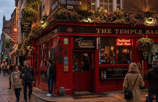 Dublin Private Walking Tour with Irish Coffee Experience