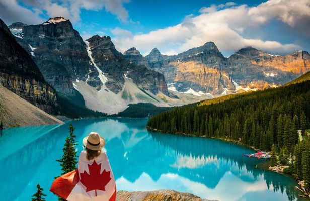 Moraine Lake Louise Banff Day Tour from Calgary Canmore Banff