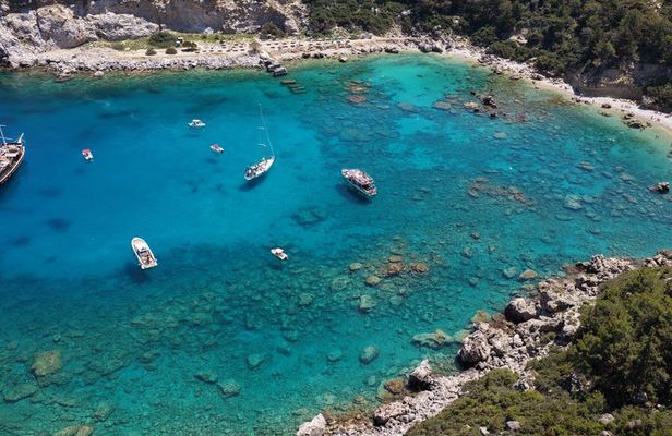 From Rhodes: Small-Group Cruise with Lunch & Drinks