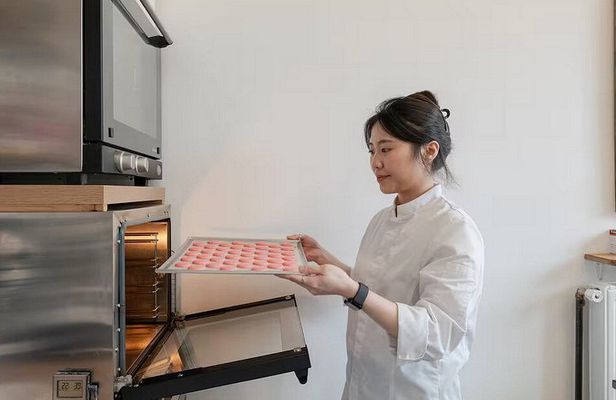 Paris Macaron baking class with a Chef Patissier
