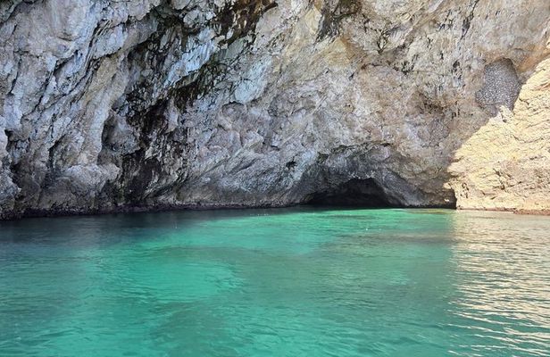 Boat Tour to Giardini Naxos and Taormina Bathing Caves