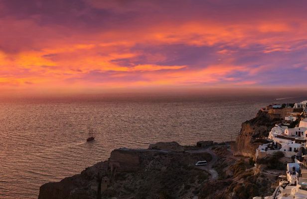 Full Day Santorini Volcano and Oia Sunset Tour