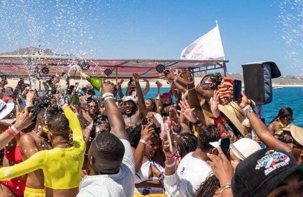 Punta Cana Party Boat with Open Bar, Snorkeling & Hotel Pick up