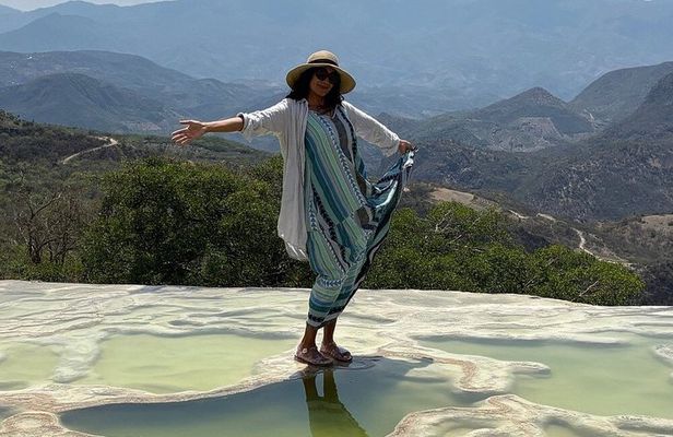 Hierve el Agua, Mezcal, Textiles and Tule Tree on Private Tour