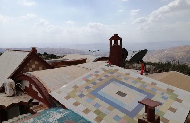 Discover Local Oak Look Eco-Frindly House in North Jordan - Irbid