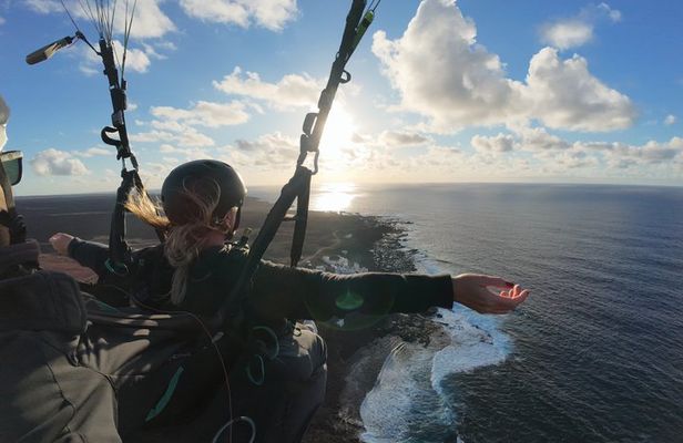 Paragliding flight in Lanzarote