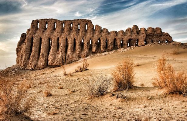 Daytrip from Khiva to the best 10 Fortresses and Akchakul Lake