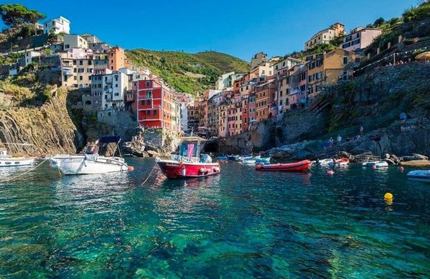 Cinque Terre Day/Sunset Boat Tour Swim Snacks and Prosecco