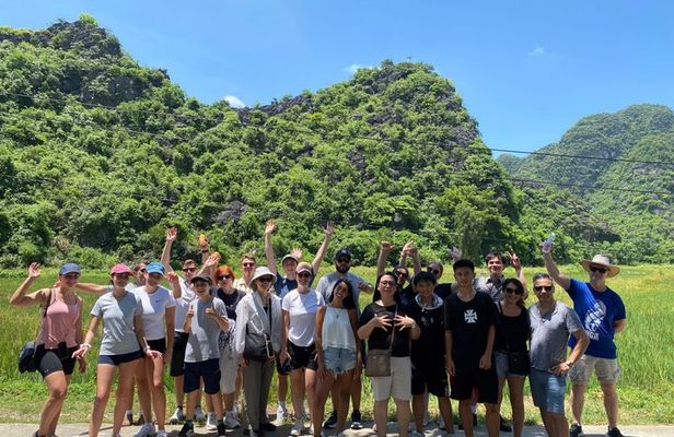 Explore Ninh Binh: Hoa Lu Capital, Trang An/Tam Coc & Mua Cave