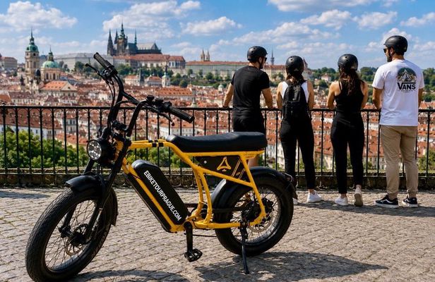 Old Town & Castle side on Chopper E-BIKE (small group)