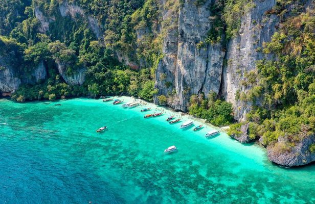 Phi Phi, Maya,, Bamboo & Khai Island Sunset by Once Yachting