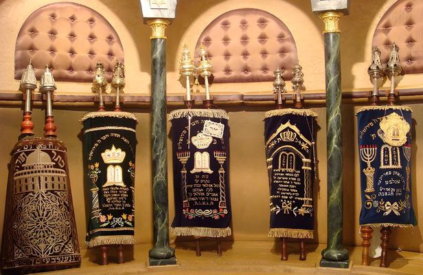Casablanca Jewish Heritage Private Tour with Kosher Lunch