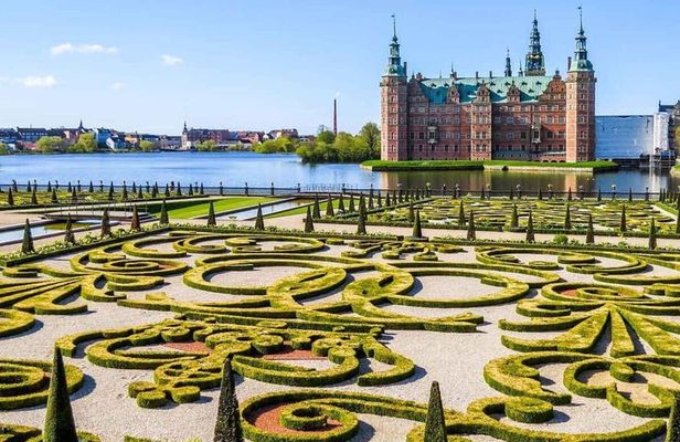 Copenhagen North Zealand Castles Private Tour
