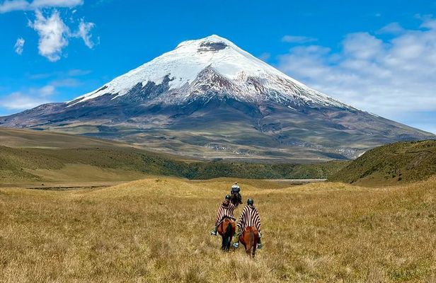 Cotopaxi tour from Quito -horseback ride and hike-NO TOURISTY way