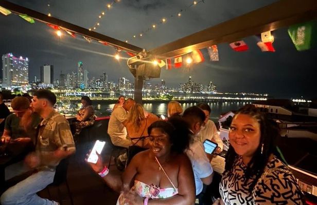 PRIVATE NIGHT TOUR in Ciudad PANAMA + 360° POIN views