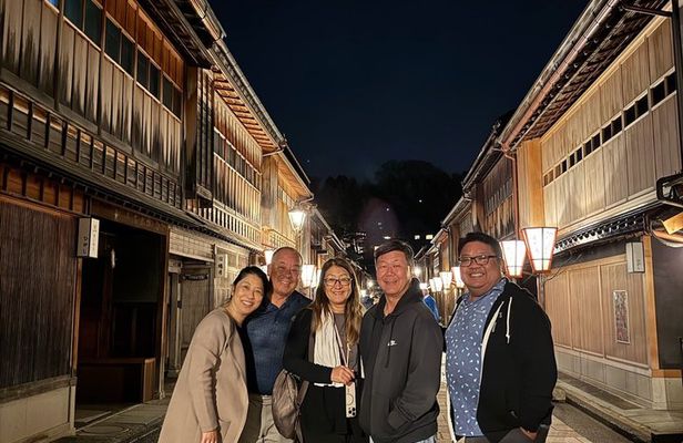Kanazawa Night Walking Tour Samurai and Geisha Districts
