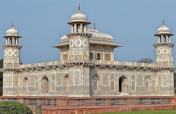 2-Day Taj Mahal Agra Fort Elephant Sanctuary & Fatehpur SikriTour