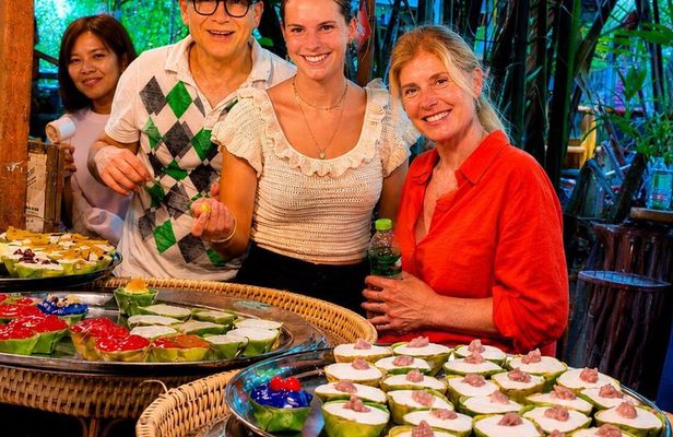 Countryside Bangkok and a Local Floating Market Tour by Bicycle Including Lunch