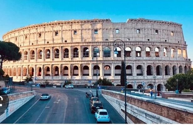 Ancient Rome: Colosseum, Forum & Palatine Hill Tour