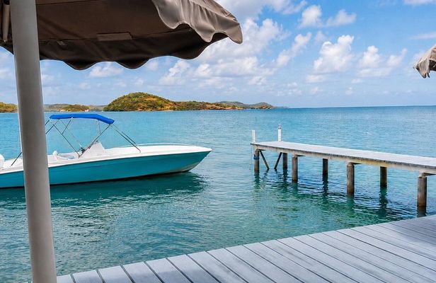 Boat Tour to the Islands and Bathtub of Josephine