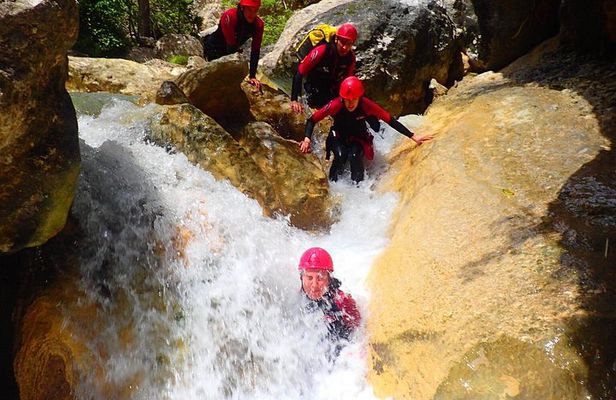 Canyoning in the Sierra and Guara Canyons
