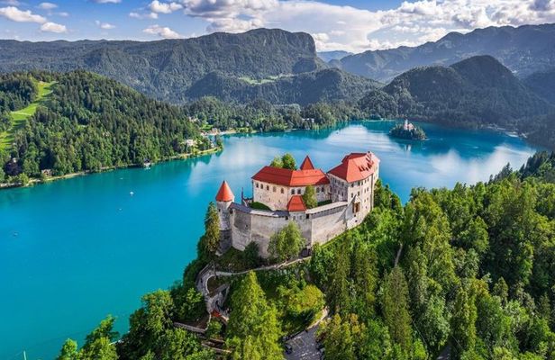 Private tour/shore excursion to Lake Bled from Koper