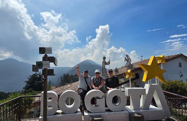 Guided Tour Bogota With Monserrate and Museums and Food Route