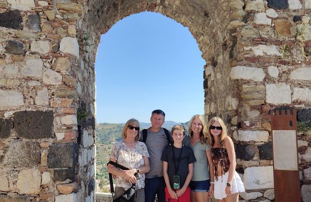 Taormina Castelmola : private cruise tour from Messina