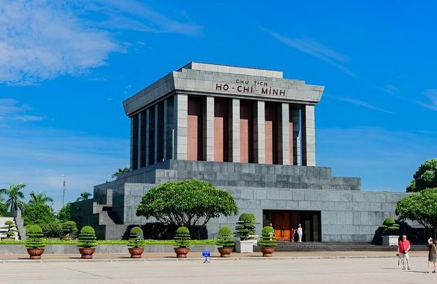 Hanoi City Tour Full Day Ho Chi Minh Mausoleum and Train Street