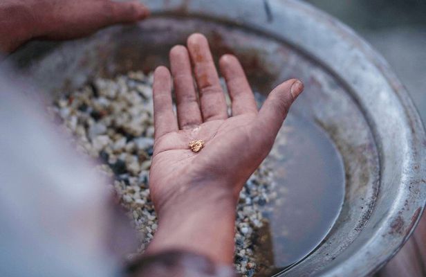 Experience Gold Rush - Sovereign Hill and Gold City Day Tour