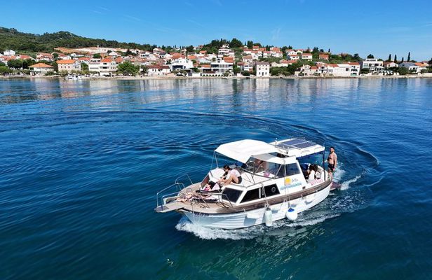 Zadar Boat Tour: Hidden Coves & Fresh Onboard Dalmatian Meal
