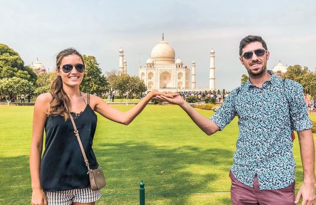 All Inclusive Taj Mahal Day Trip from Delhi by Car or Train