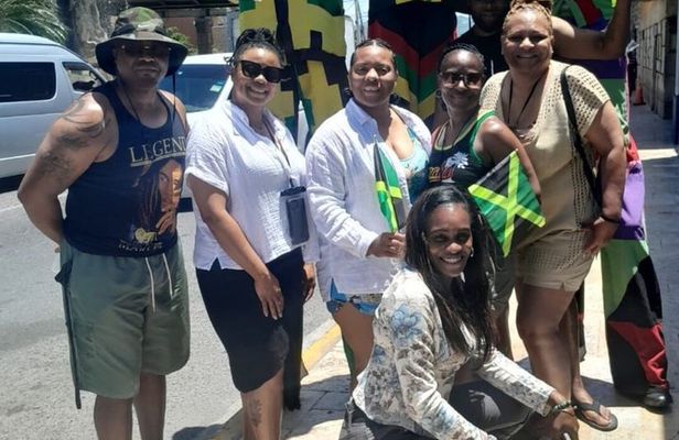 Montego Bay City Tour with Local Food and Souvenir Stops