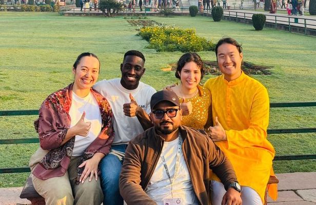 From Delhi: Agra Overnight Tour with Sunrise & Sunset Taj Mahal