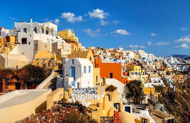 Santorini Private Romantic Tour with Wine Tasting & Dinner