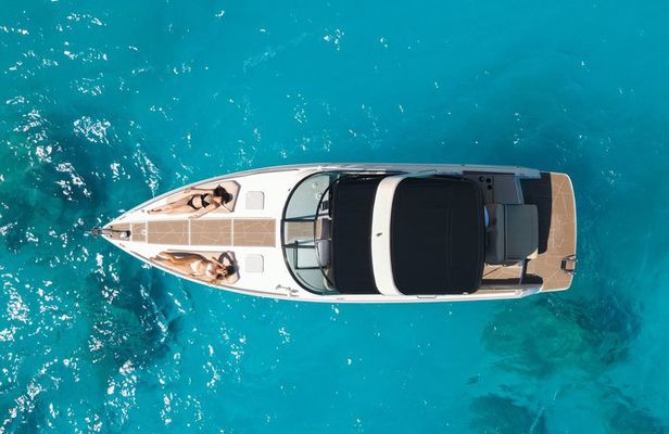 Luxury Formula Yacht