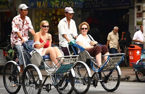 Hanoi Full Day Tour with Train Street Cyclo Water Puppet Show