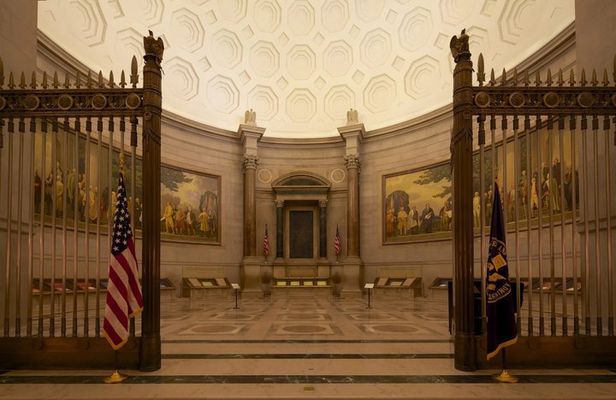 Private DC Museum Walking Tour with Hotel Pickup (4 Hours)