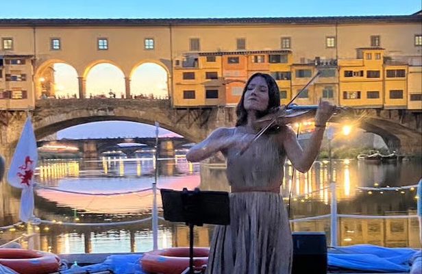 Cruise on the River Arno with Live Concert
