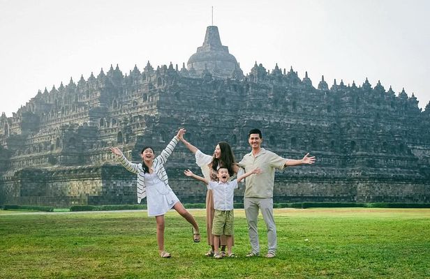 Yogyakarta: Borobudur Temple, Merapi Jeep Adventure & Prambanan
