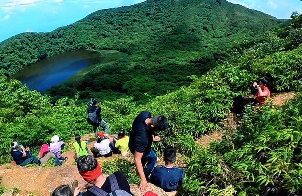 Ometepe trekking - Volcano Maderas By Happy Tours