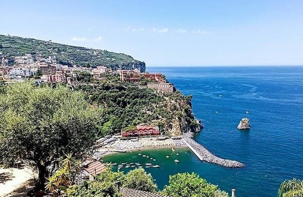 Guided Walking Tour of Vico Equense with Delizia al Limone