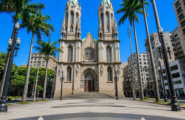 6H São Paulo Essential Private Tour and Gastronomic Experience