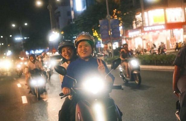 Da Nang Michelin Street Foods & 5 Craft Beer Tasting by Motorbike