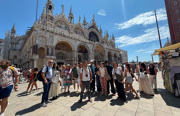Guided Tour of St. Mark's Basilica and Doge's Palace in Venice